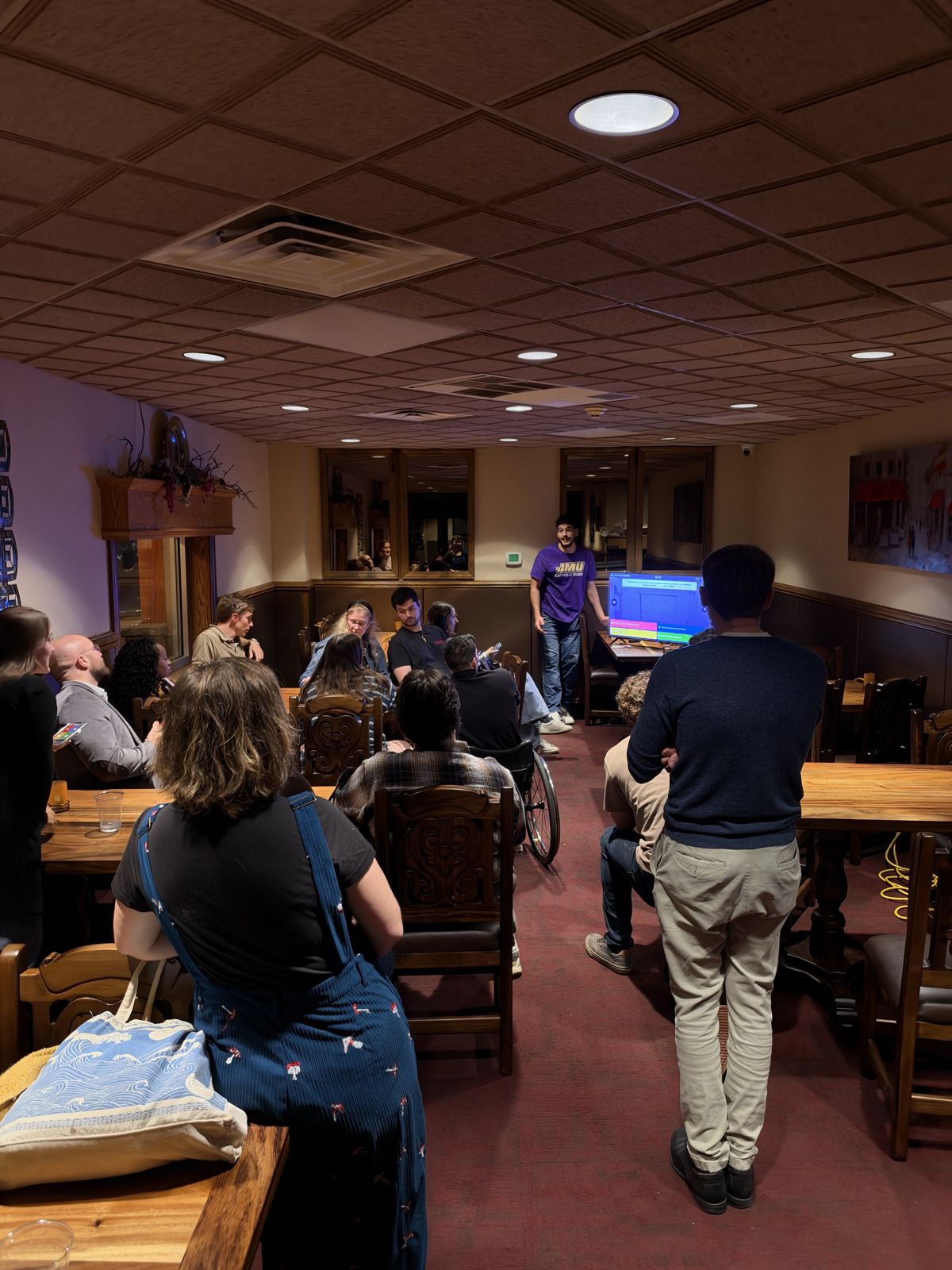 Team trivia on the big screen